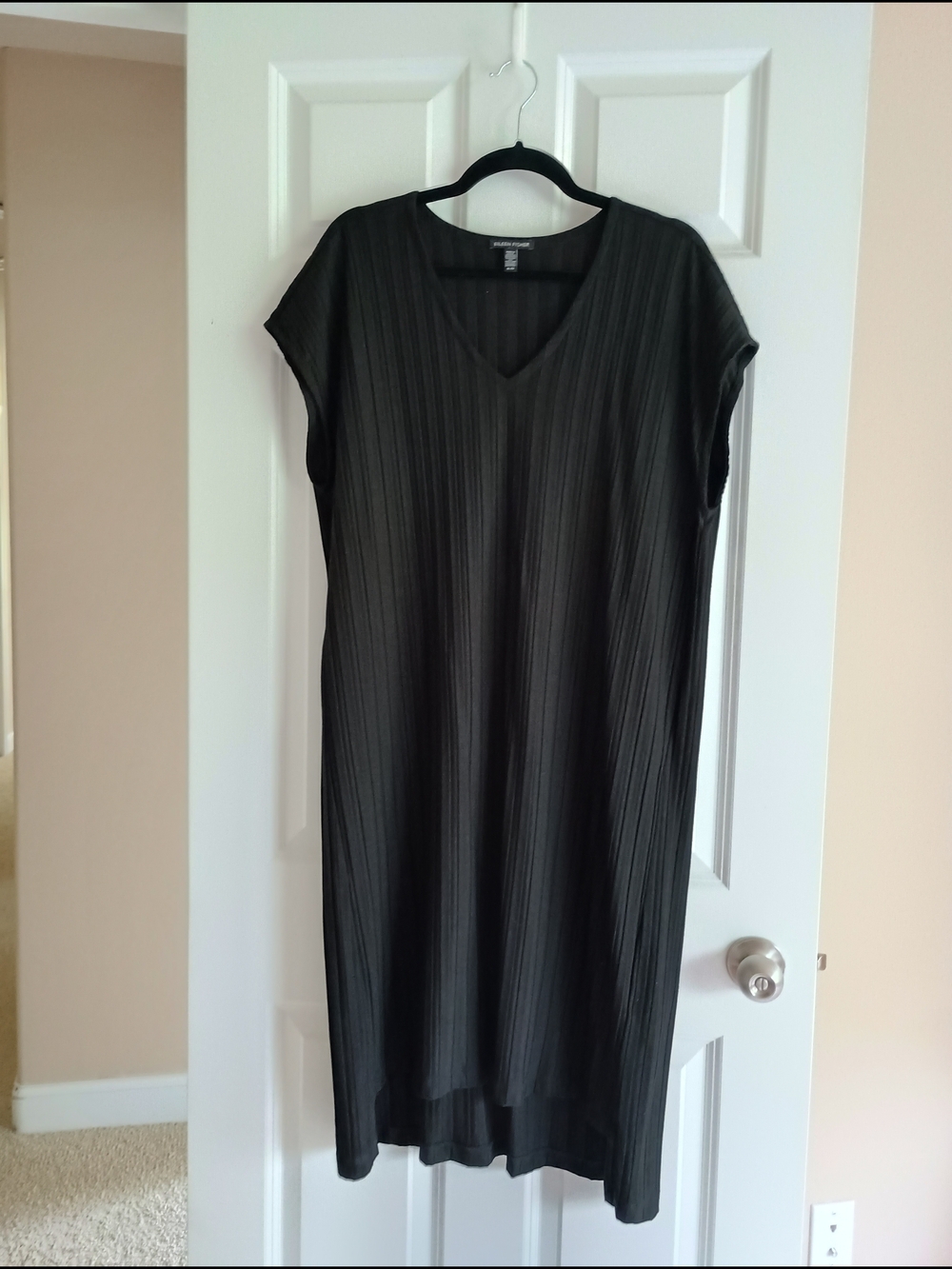 Eileen Fisher Black V‑Neck Ribbed Midi Dress